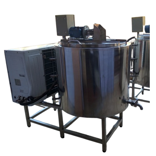 Milk Chiller 1000 Litres /  Milk Cooler Best Prices in Kenya Milk chillers (bulk milk cooling tanks) are available in a range of capacities to suit different dairy operations: